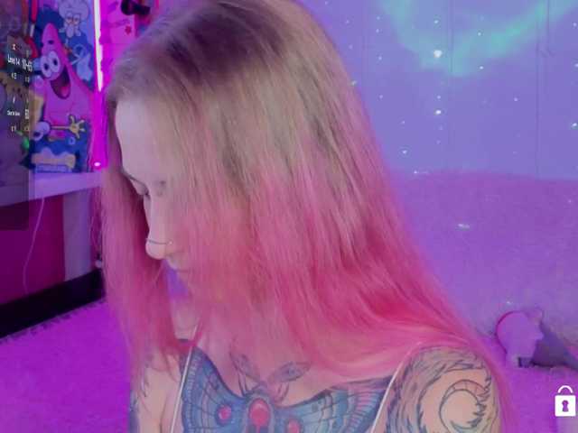 Anuskatz live cam on BongaCams