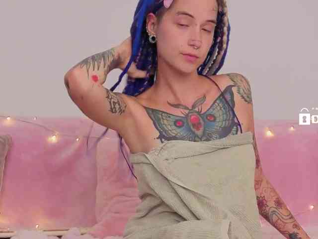 Ne_Sonia webcam