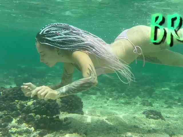 Ne_Sonia webcam
