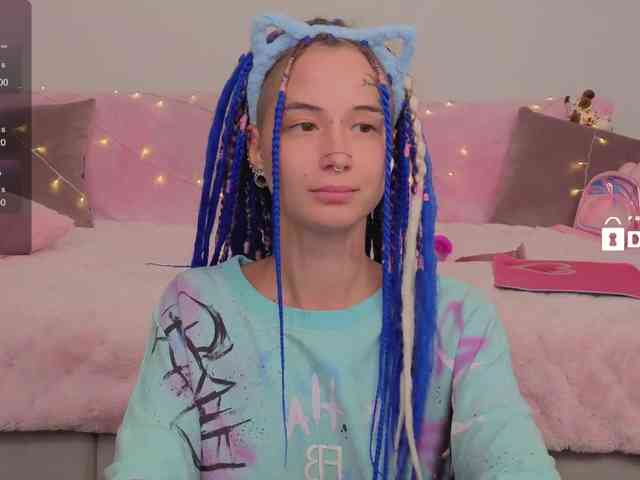 Ne_Sonia webcam