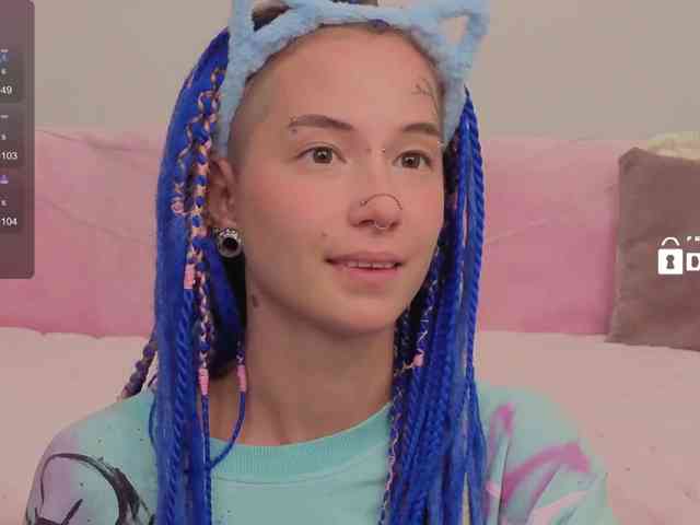 Ne_Sonia webcam