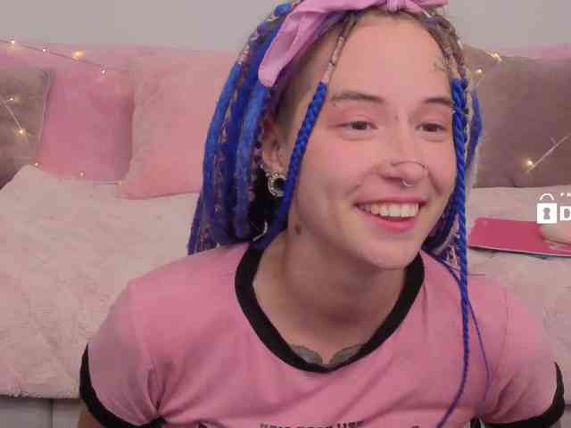 Ne_Sonia webcam