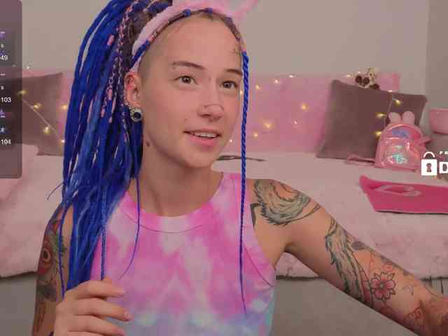 Ne_Sonia webcam