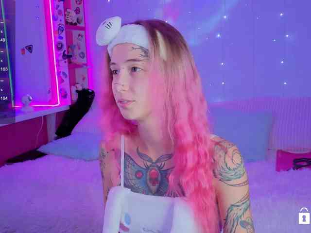 Ne_Sonia webcam