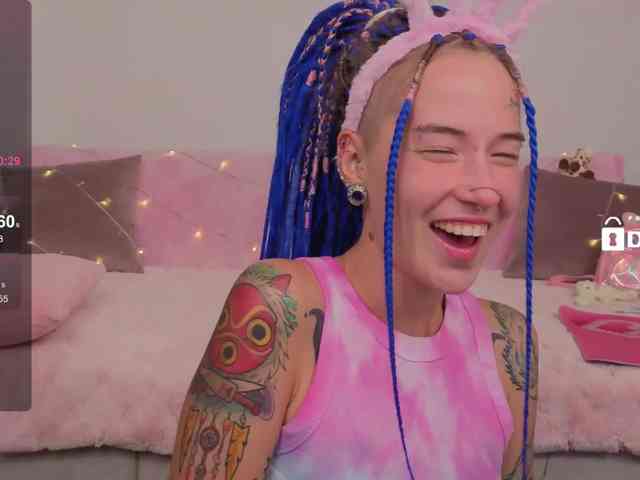 Ne_Sonia webcam