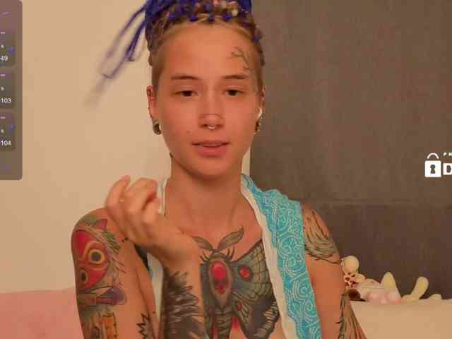Ne_Sonia webcam