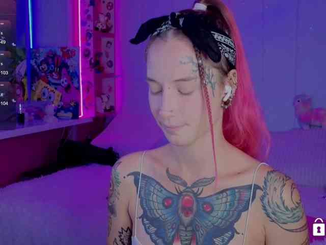 Ne_Sonia webcam