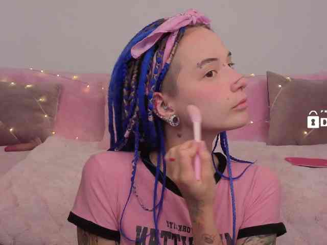 Ne_Sonia webcam