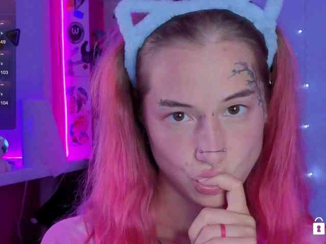 Ne_Sonia webcam