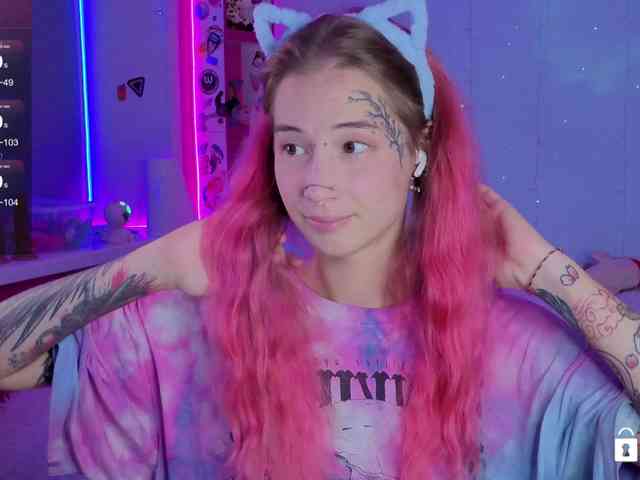 Ne_Sonia webcam