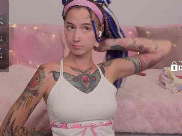 Ne_Sonia webcam