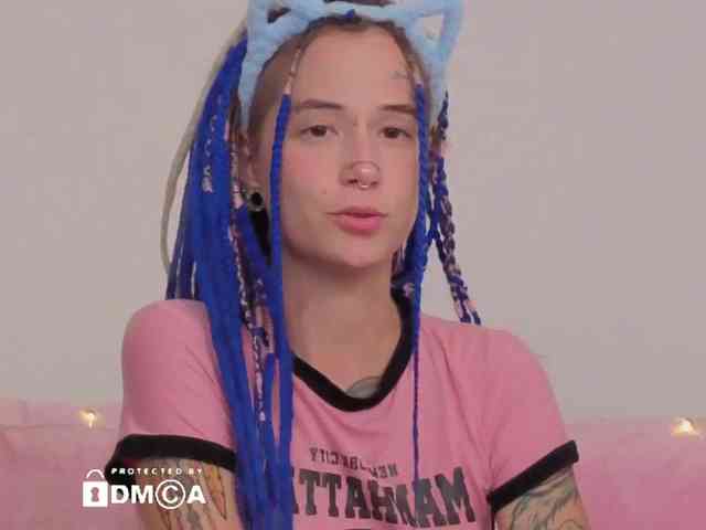 Ne_Sonia webcam