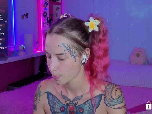 Ne_Sonia webcam