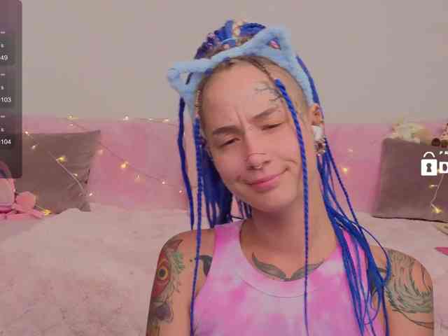 Ne_Sonia webcam