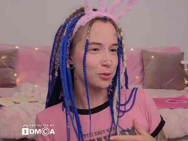 Ne_Sonia webcam