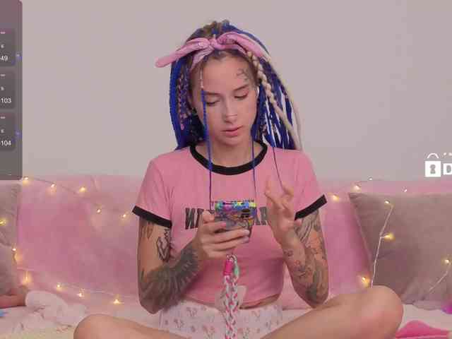 Ne_Sonia webcam