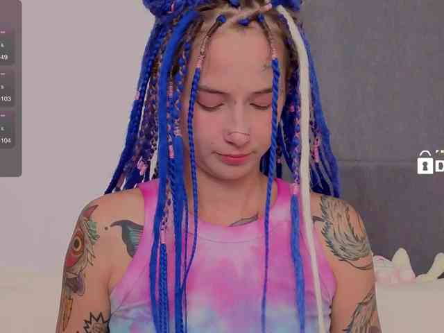 Ne_Sonia webcam