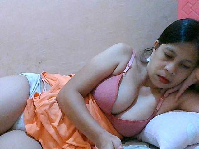 Yummyflirttits69, live now on BongaCams
