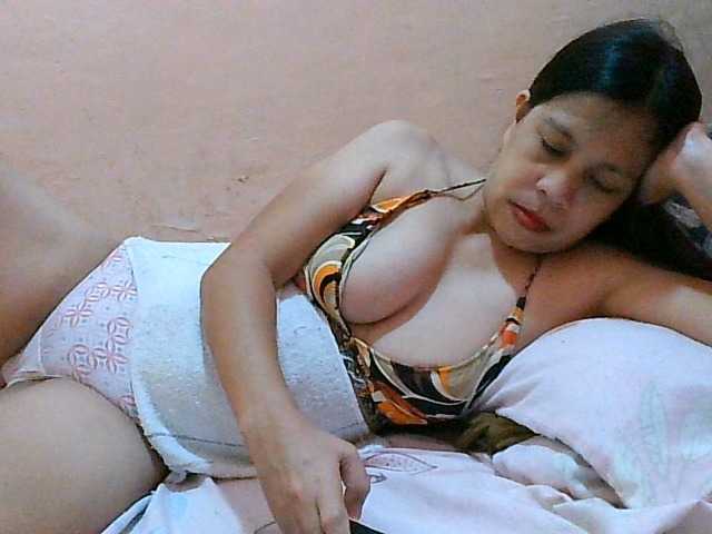 Yummyflirttits69 live cam on BongaCams