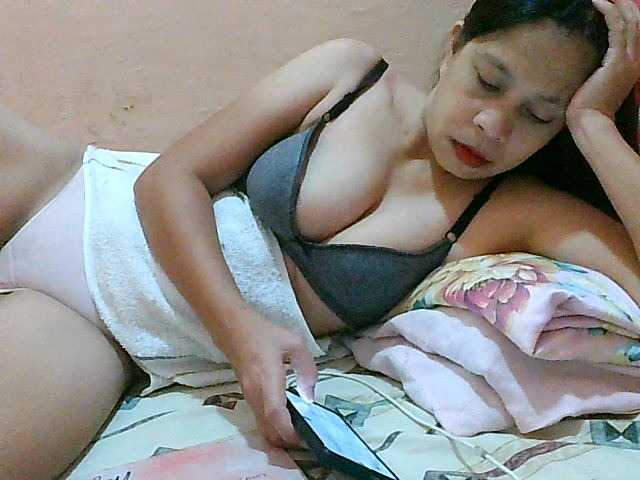 Yummyflirttits69, en vivo ahora en BongaCams