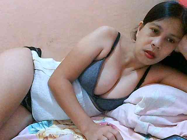 Yummyflirttits69 webcam