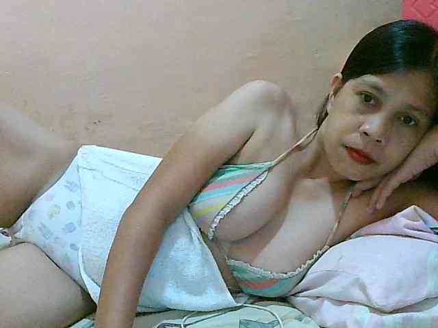 Yummyflirttits69 - Girl 