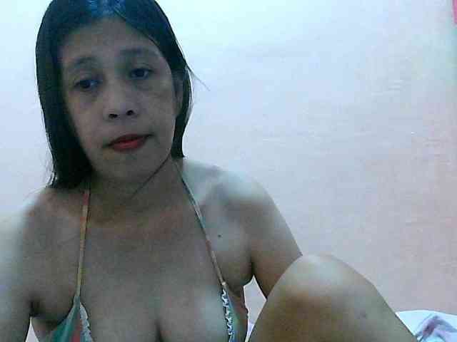 Yummyflirttits69 webcam