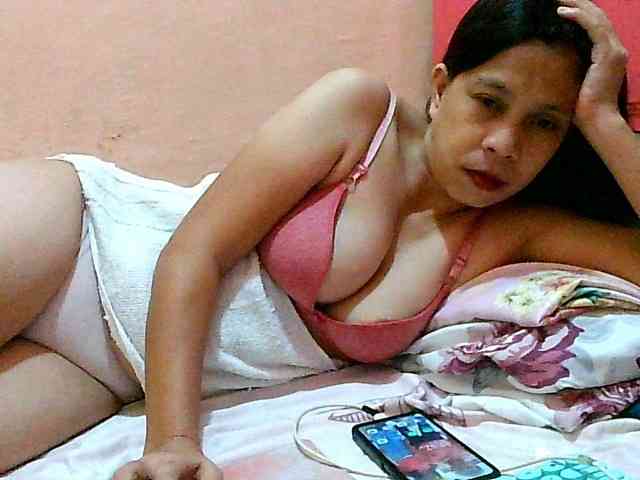 Model: Yummyflirttits69