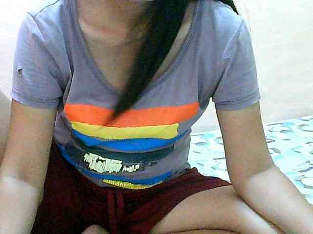 Yummyflirttits69 webcam