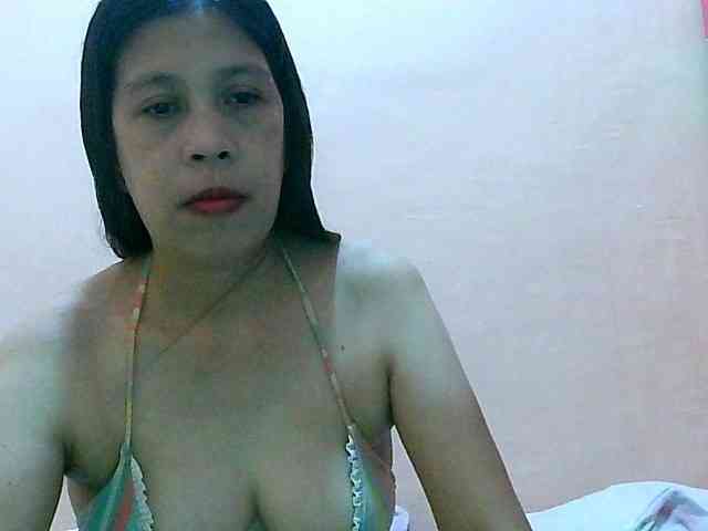 Yummyflirttits69 webcam