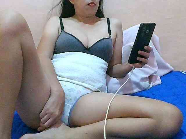 Yummyflirttits69 webcam
