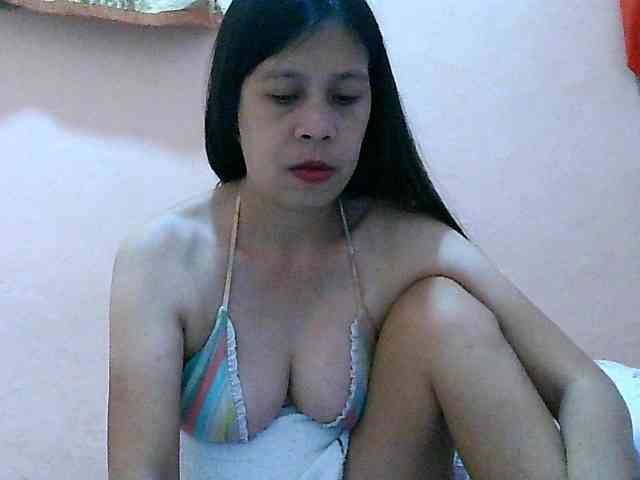 Yummyflirttits69 webcam