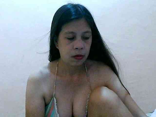 Yummyflirttits69 webcam