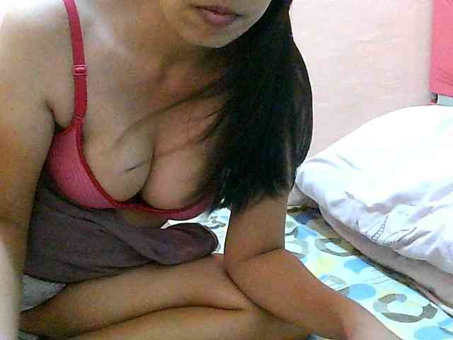 Yummyflirttits69 webcam