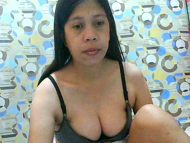 Yummyflirttits69 webcam