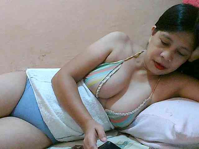 Yummyflirttits69