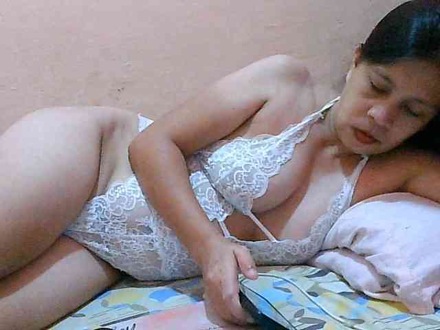 Yummyflirttits69