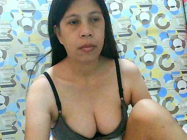 Yummyflirttits69 webcam