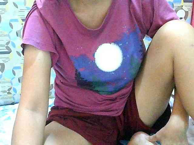 Yummyflirttits69 webcam