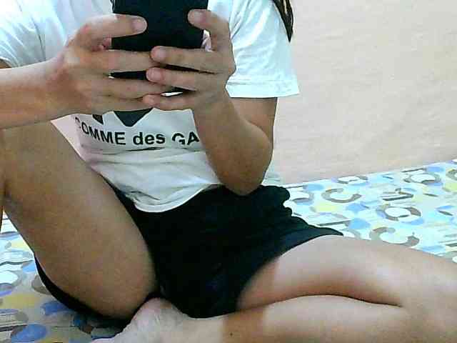 Yummyflirttits69 webcam