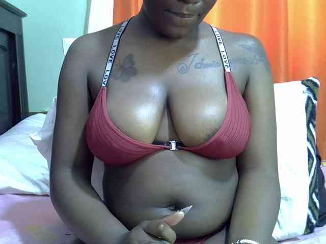 PrettyMelanin webcam