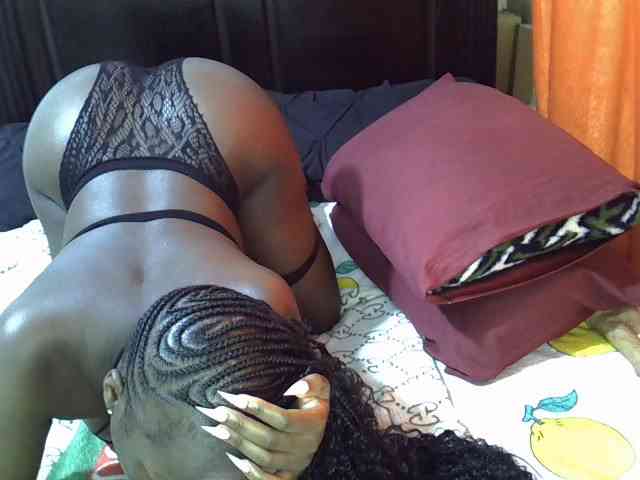 PrettyMelanin webcam