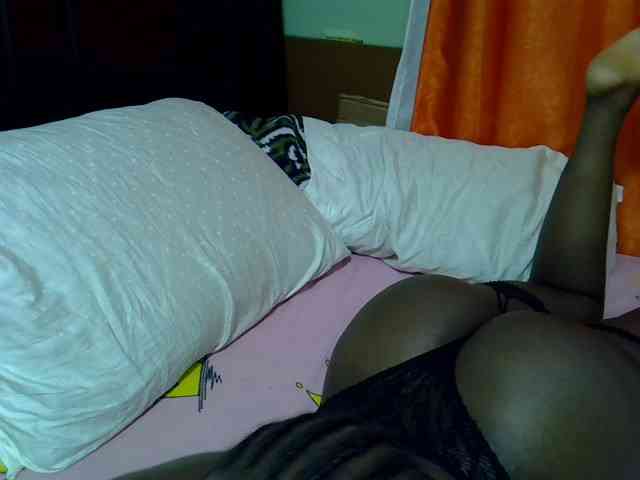 PrettyMelanin webcam