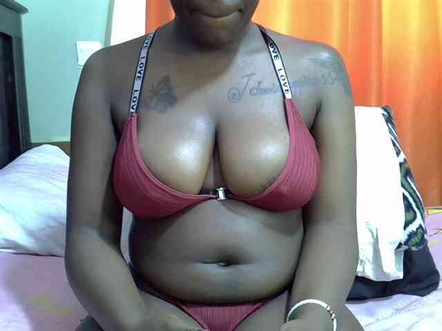 PrettyMelanin webcam