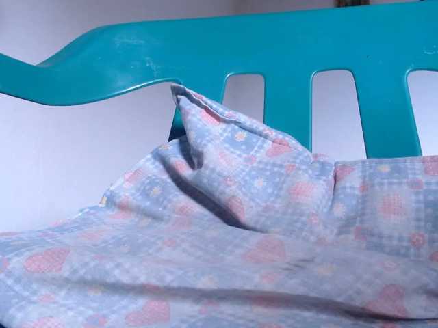 maidy-19 live cam on BongaCams