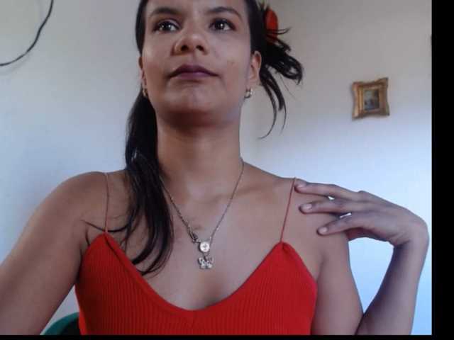 maidy-19 live cam on BongaCams