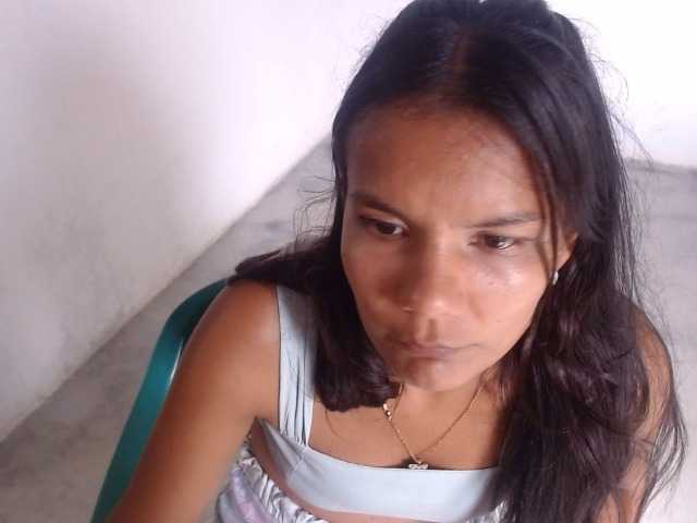maidy-19 live cam on BongaCams