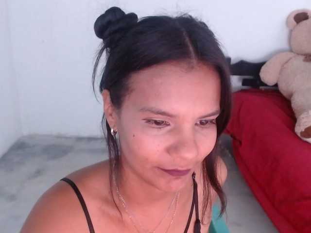 maidy-19 live cam on BongaCams