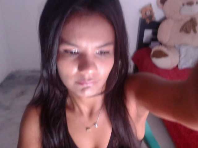 maidy-19 live cam on BongaCams