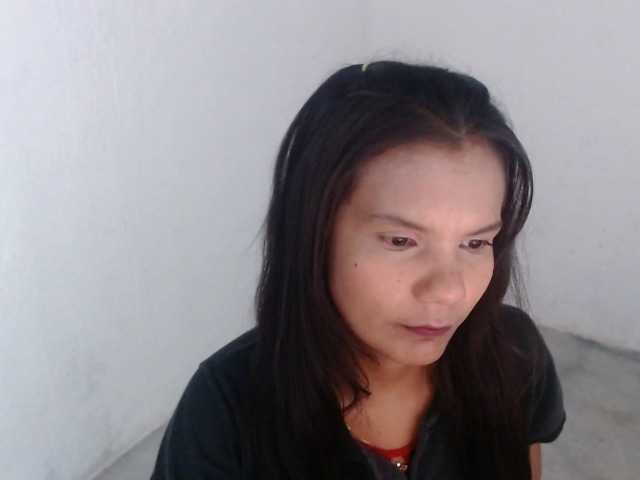maidy-19 live cam on BongaCams